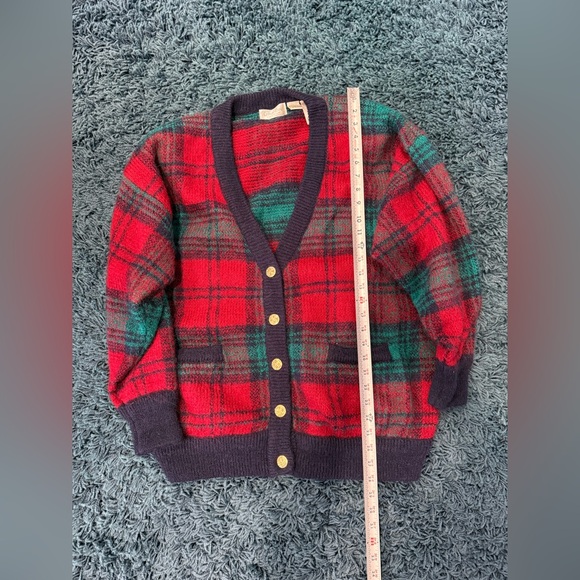 Vintage Colter Bay International Plaid Cardigan Sweater with Gold Buttons Size L - Picture 4 of 15